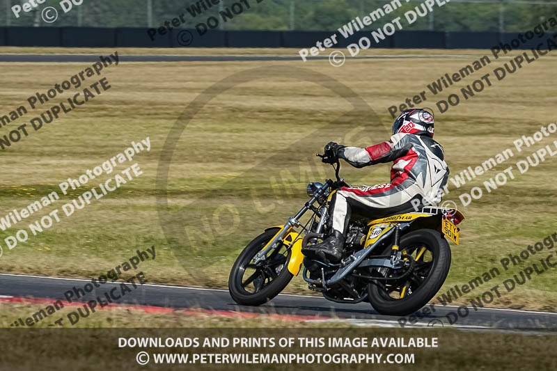 cadwell park;cadwell park photographs;cadwell trackday photographs;enduro digital images;event digital images;eventdigitalimages;peter wileman photography;racing digital images;trackday digital images;trackday photos
